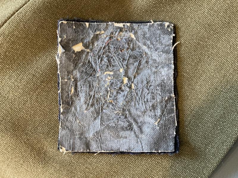 Queens Crown K.R.R.C bullion blazer badge. — image 2