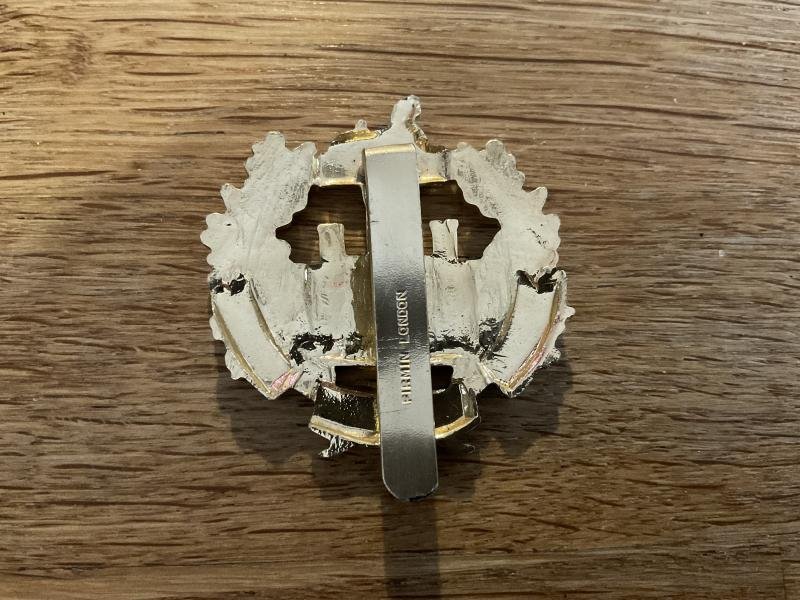 Anodised Essex Regiment cap badge by FIRMIN LONDON. — image 2