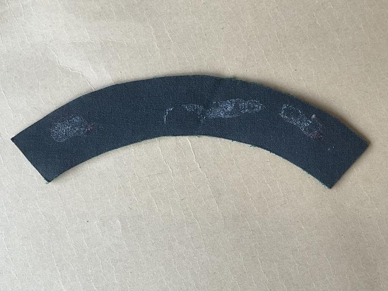 WW2 printed INTELLIGENCE CORPS shoulder title — image 2