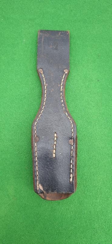 K98 LEATHER BAYONET FROG 1943 — image 2