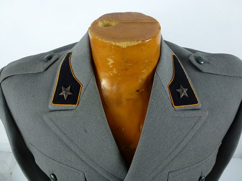 Named 1940 Dated Italian Army Artillery Lieutenant's Tunic — image 2