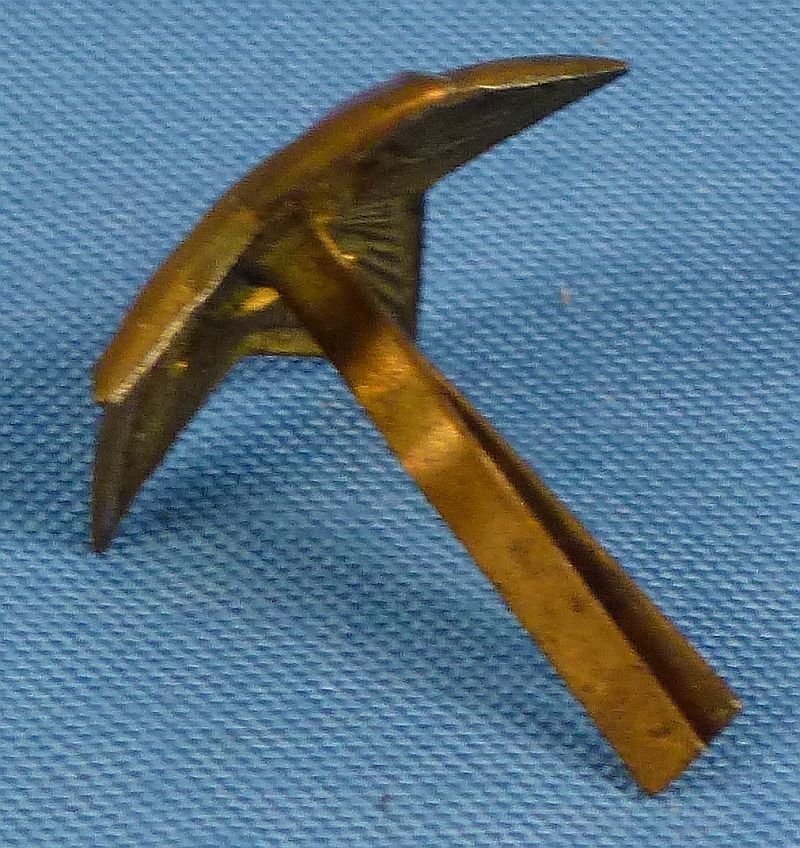 WWII Red Army Visor Cap Star Insignia — image 2