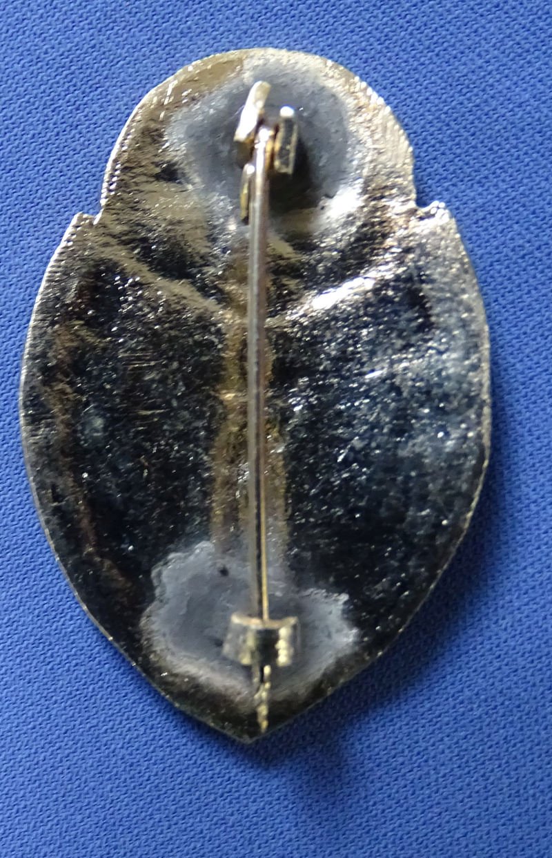 Philippine Enameled DI/Crest — image 2