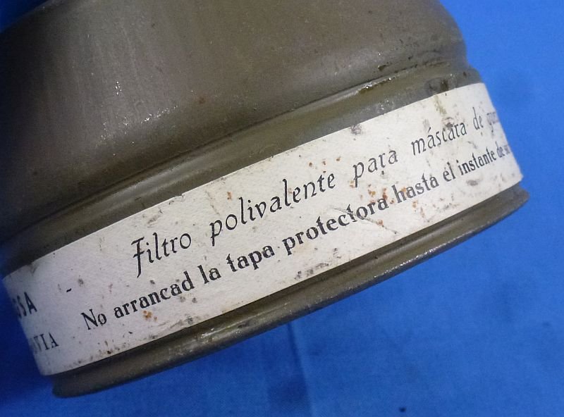 Spanish Civil War Gas Mask in Carrying Canister — image 7