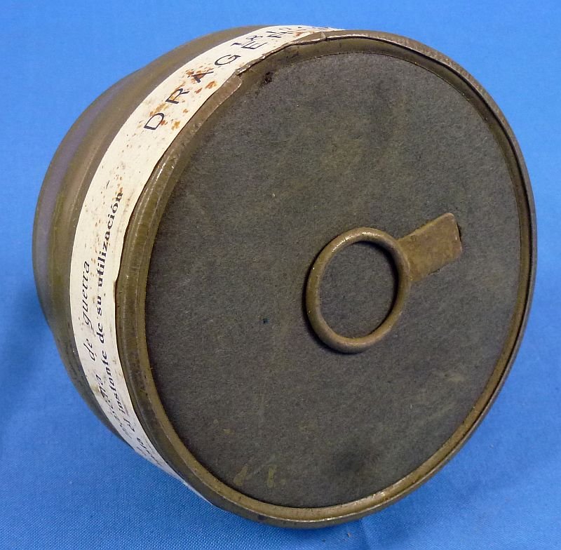 Spanish Civil War Gas Mask in Carrying Canister — image 9