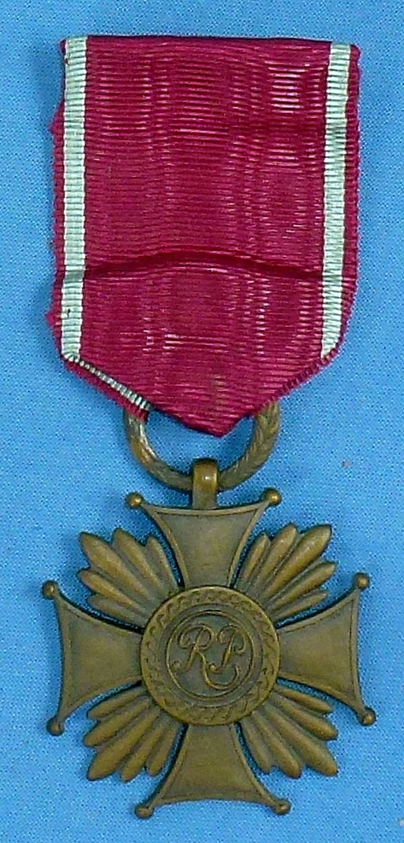 Cased WWII Polish Cross of Merit – London Spink & Son — image 2