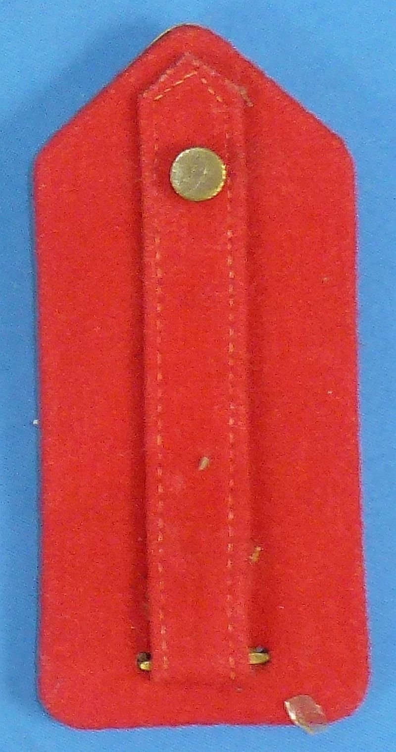 Single WWII Italian Army Infantry Officer Shoulder Board — image 2