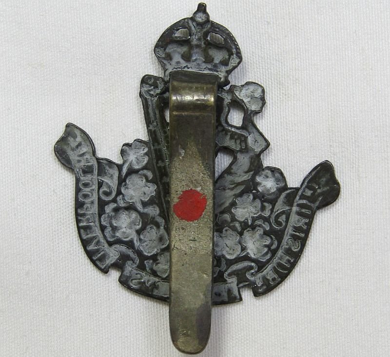 8th Irish Battalion Cap Badge — image 2