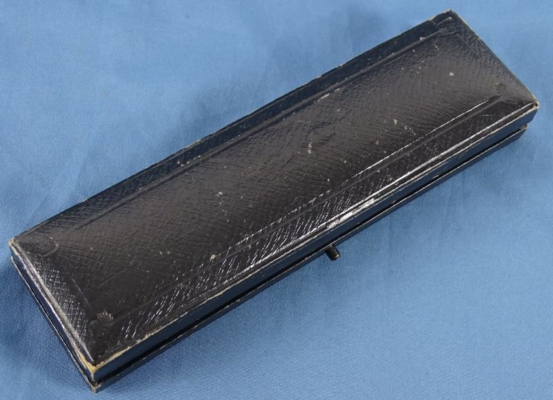 Cased Victorian Era Silver Scottish Thistle Buttons — image 6