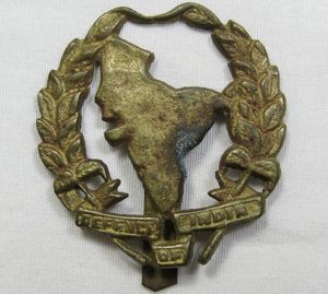 British 'Defense of India' Cap Badge