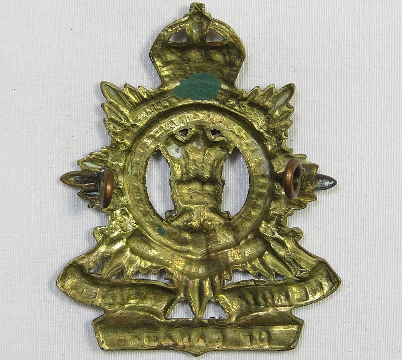 Royal Regiment of Canada Cap Badge — image 2