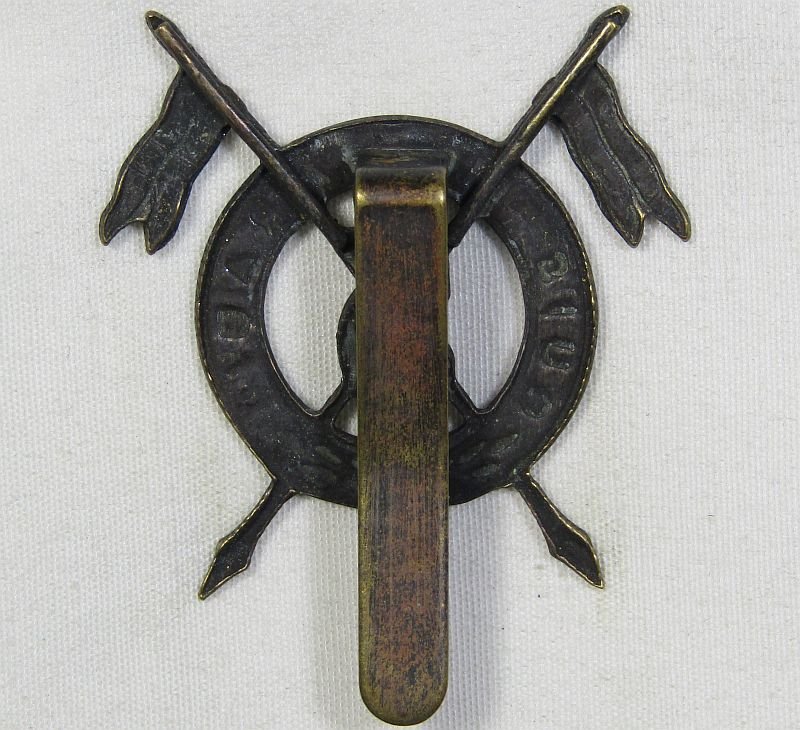 5th Lancers Royal Irish Cap Badge — image 2