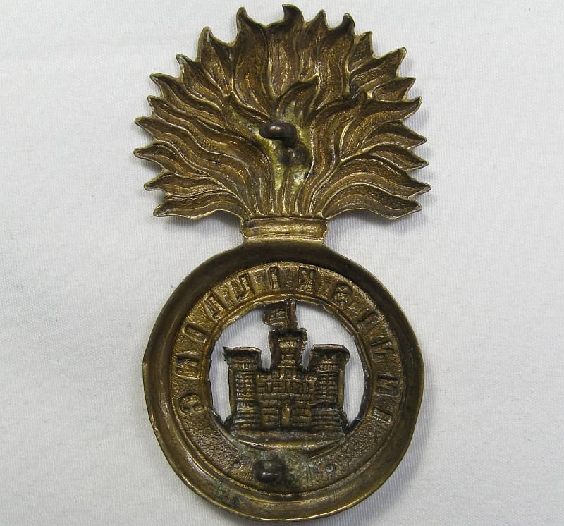 Royal Inniskilling Fusiliers Glengarry Badge — image 2