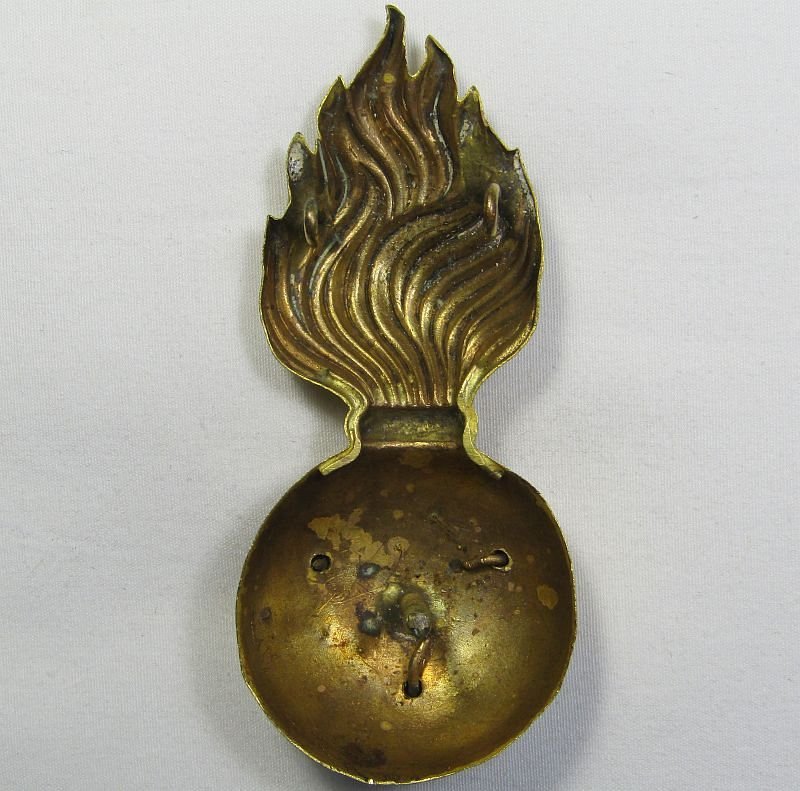 Victorian Royal Irish Fusilier Officers Bearskin Badge — image 2