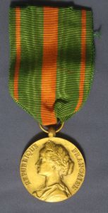 French Medaille Des Evades Medal