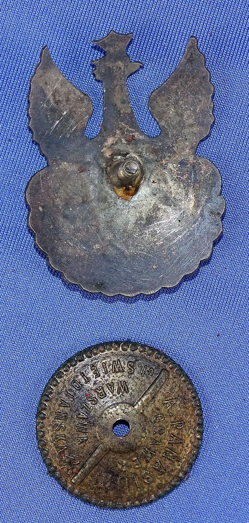 Polish Army Cap Badge with Number '9' — image 2