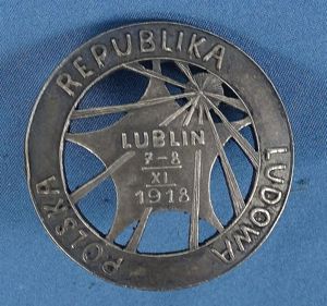 Polish 'Polska Republika Ludowa' Badge