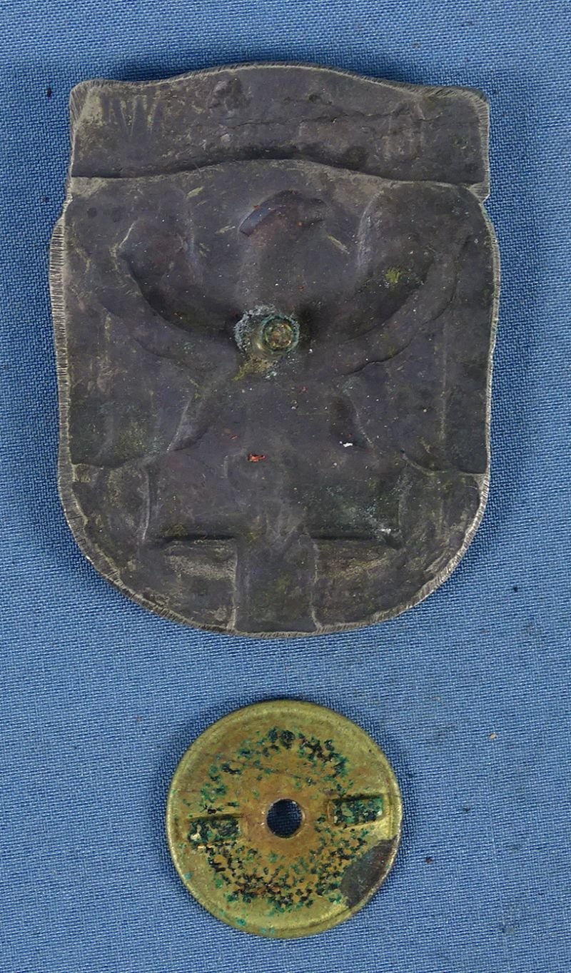 Polish Military Badge of the School of Politics and Education — image 2