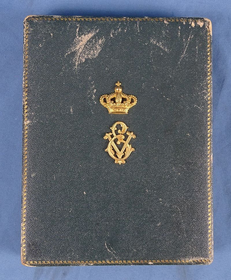 Cased Kingdom of Italy Order of Saints Maurice and Lazarus Commander Neck Cross Set — image 4