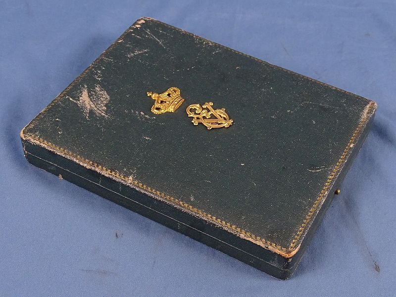 Cased Kingdom of Italy Order of Saints Maurice and Lazarus Commander Neck Cross Set — image 5