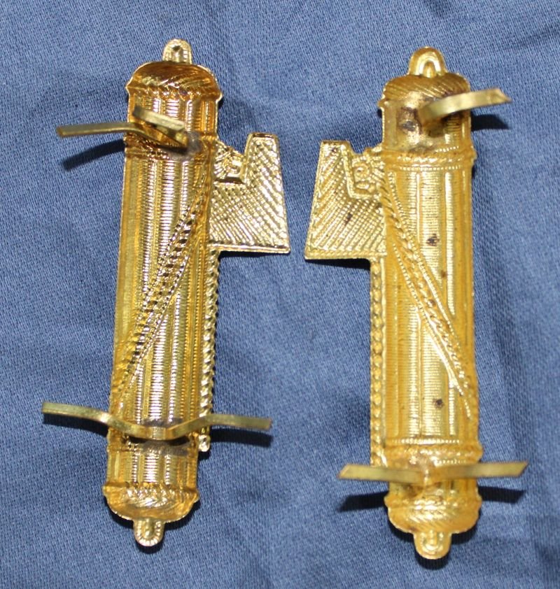Pair Italian Fascist Metal Shoulder Strap Insignia — image 2