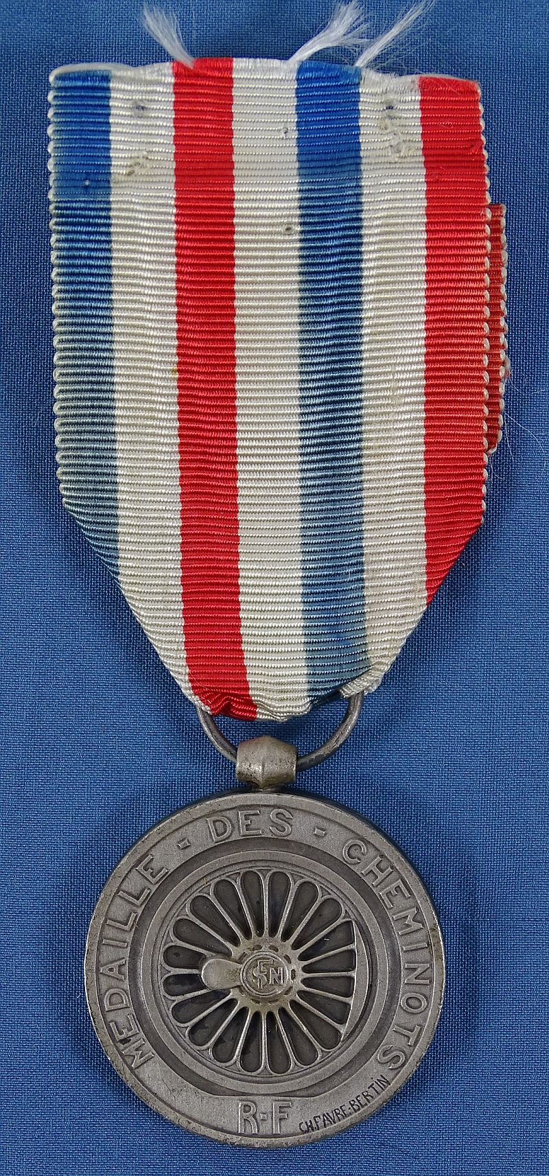 French Named 1947 Railroad Honor Medal — image 2