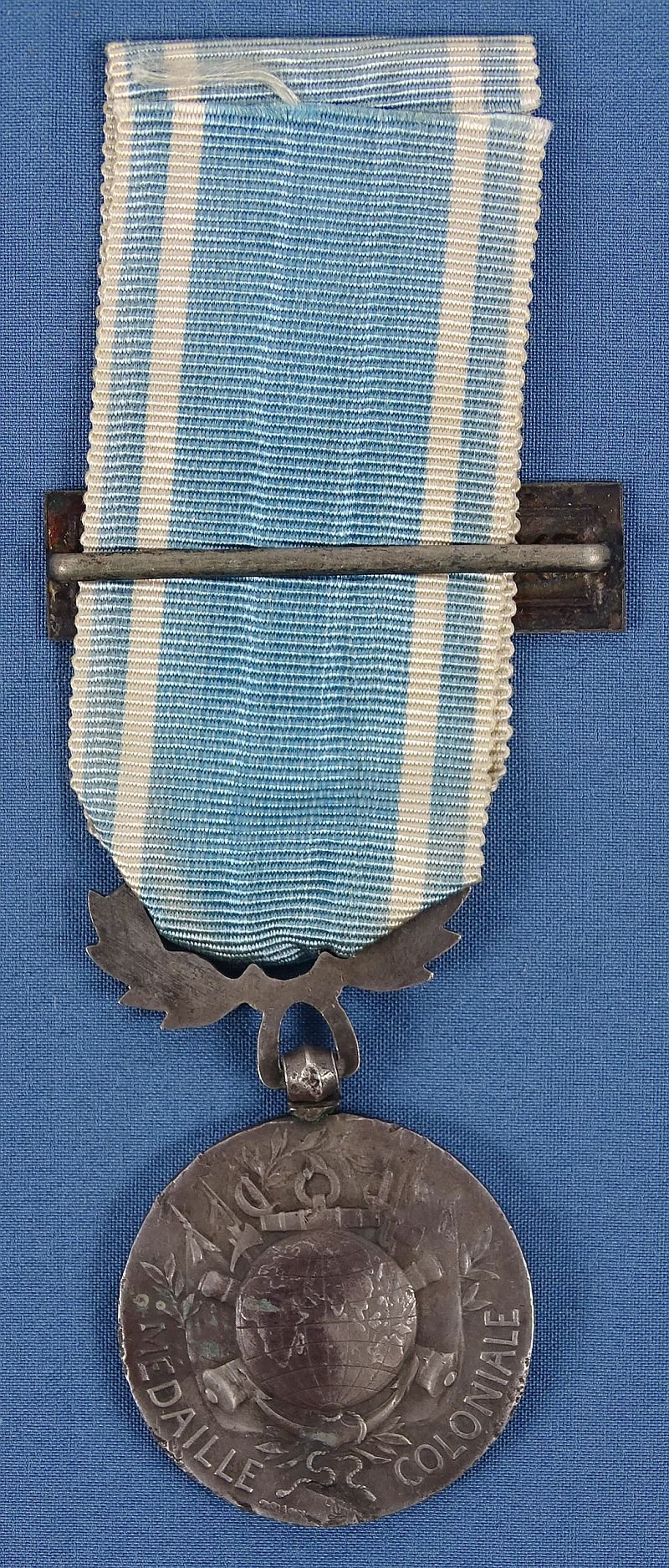 French Colonial Medal with 'Extreme Orient' Bar — image 2