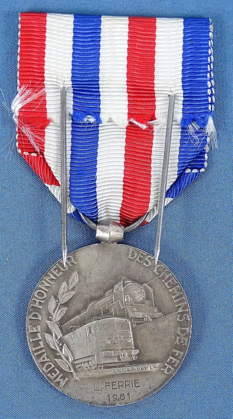French Named 1961 Honor Medal of the Railroads — image 2