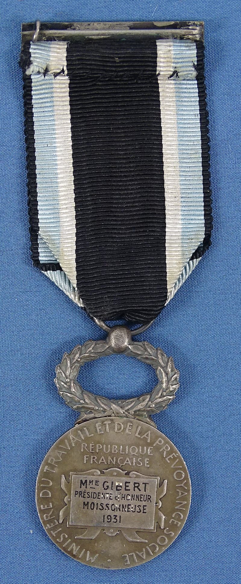 French Named 1931 Mutual Aid Society Honor Medal — image 2