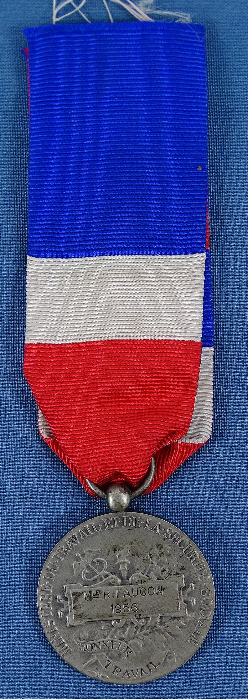 1956 Ministry of Labor and Social Security Silver Medal — image 2