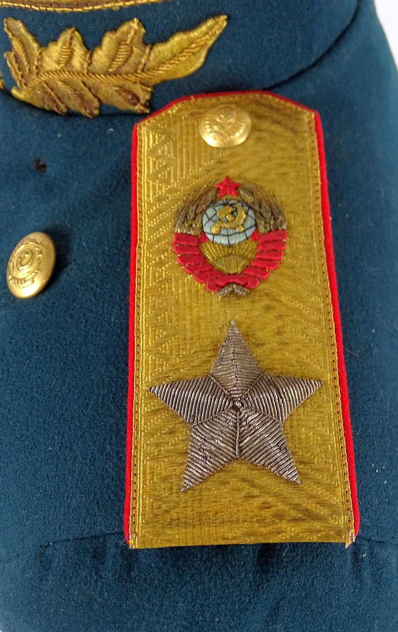 The Model 1945 'Victory Parade' Dress Uniform Tunic, Belt, and Visor Cap of Marshal of the Soviet Union Semyon Timoshenko — image 8
