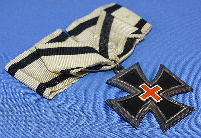 Prussian Cross of Merit for Women and Girls 1870-71 — image 3