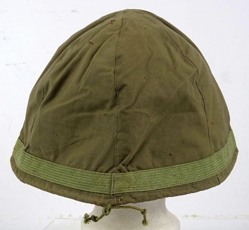 Mint Unissued 1943 Dated Second Pattern Japanese Army Helmet Cover — image 3