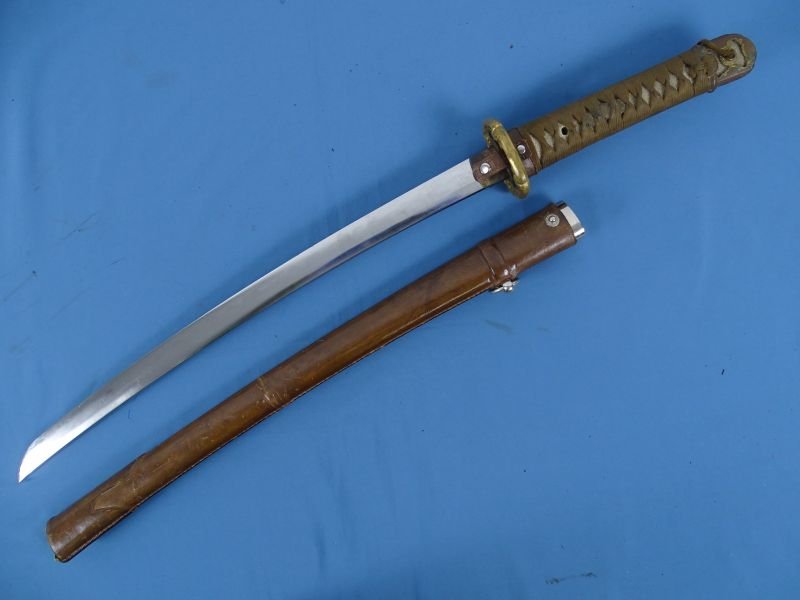 WWII Japanese Army Pilot or Tanker Wakizashi with Leather Combat Cover — image 2