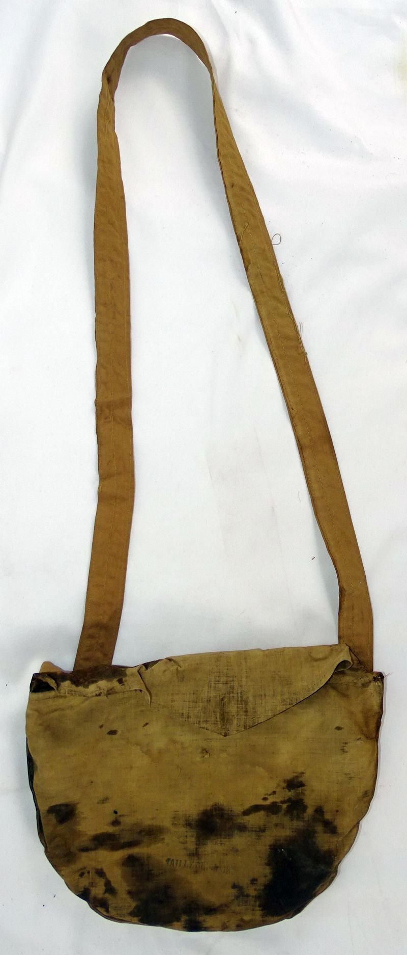 WWI French Model M2 Gas Mask in Carrying Bag — image 4