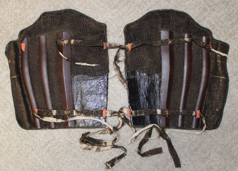 Japanese Edo Period Foot Soldier Samurai Armor With Helmet And Storage Box — image 11