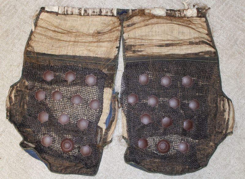 Japanese Edo Period Foot Soldier Samurai Armor With Helmet And Storage Box — image 12