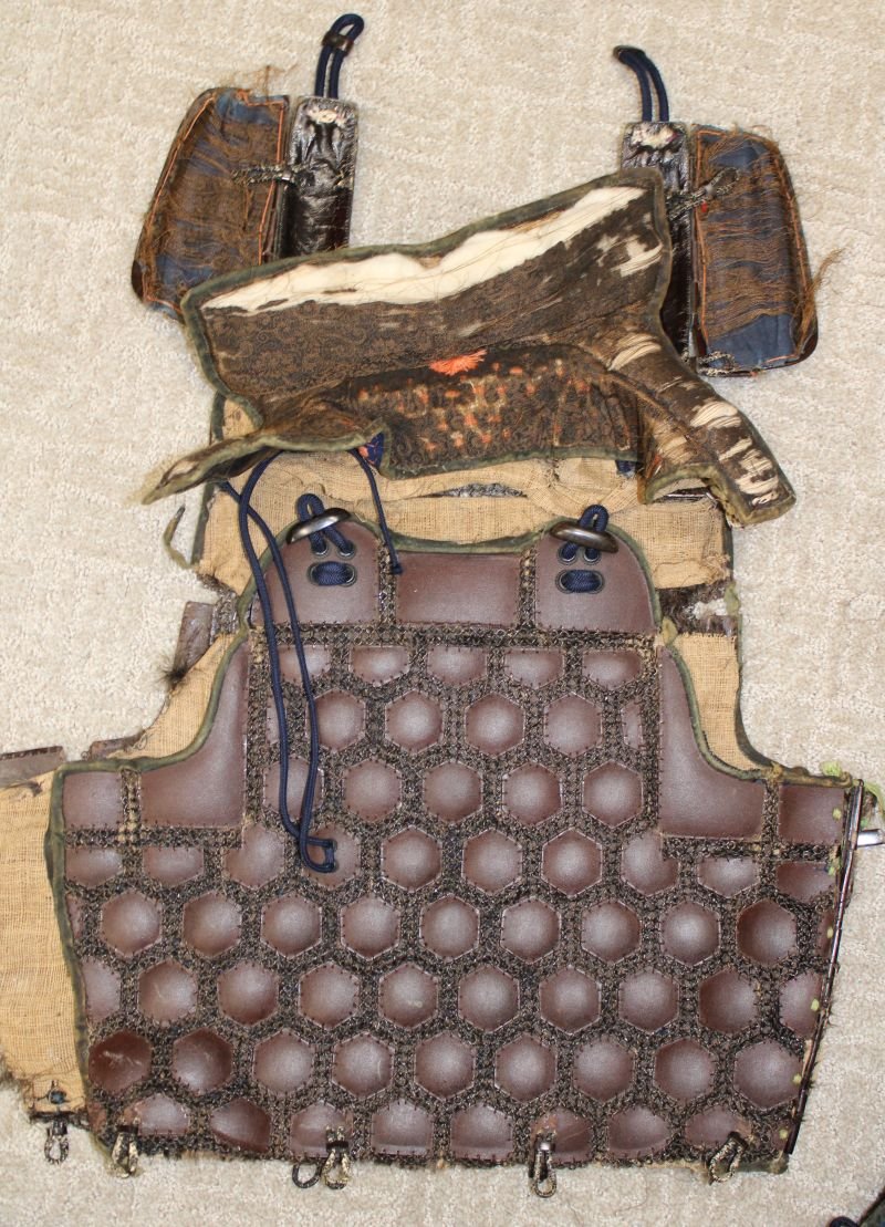 Japanese Edo Period Foot Soldier Samurai Armor With Helmet And Storage Box — image 16