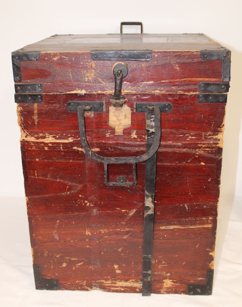 Japanese Edo Period Foot Soldier Samurai Armor With Helmet And Storage Box — image 9