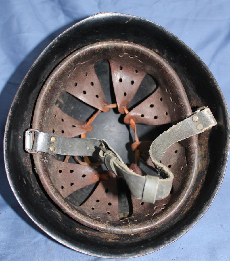 Italian MVSN Fascist General M1933 helmet — image 5