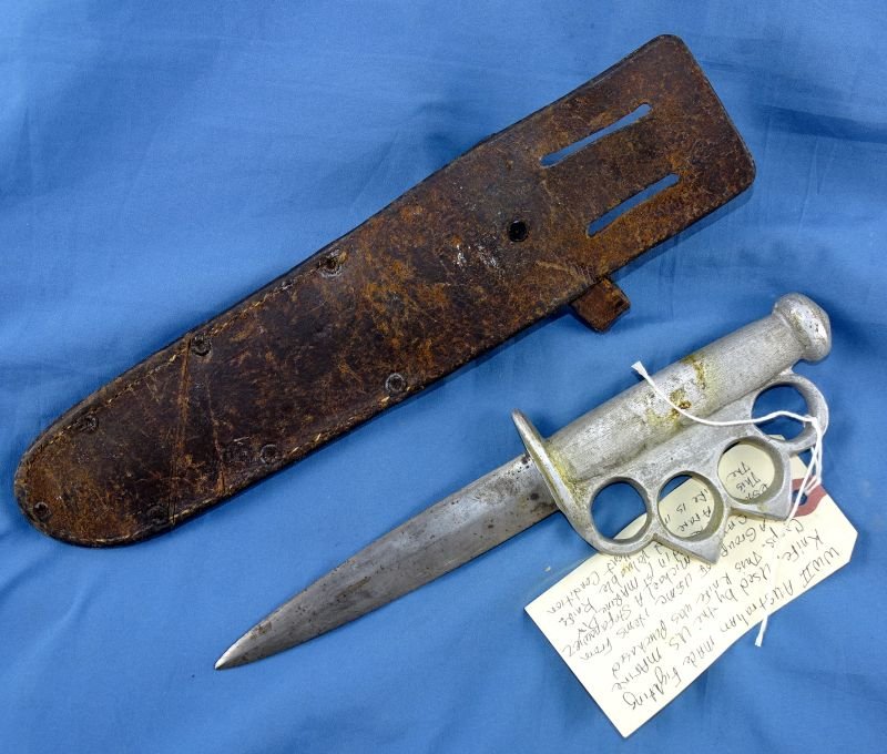WWII Australian Made 'Knuckle Duster' Fighting Knife with Marine Corps Officer Attribution — image 3