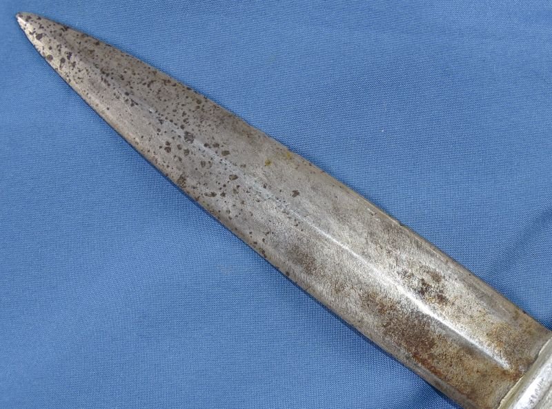 WWII Australian Made 'Knuckle Duster' Fighting Knife with Marine Corps Officer Attribution — image 4
