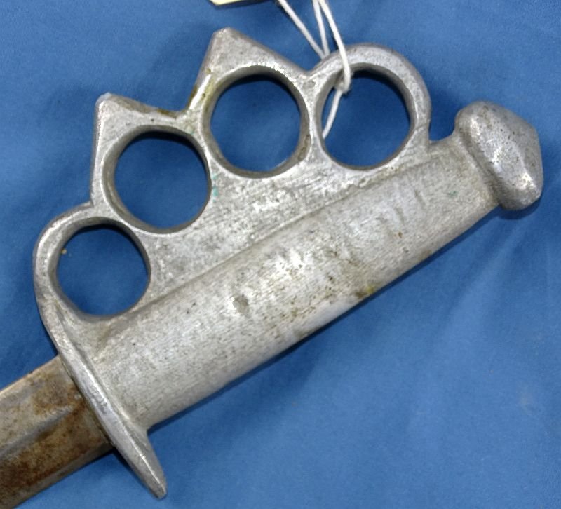 WWII Australian Made 'Knuckle Duster' Fighting Knife with Marine Corps Officer Attribution — image 6
