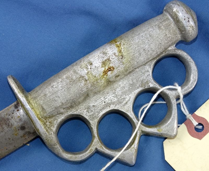 WWII Australian Made 'Knuckle Duster' Fighting Knife with Marine Corps Officer Attribution — image 7