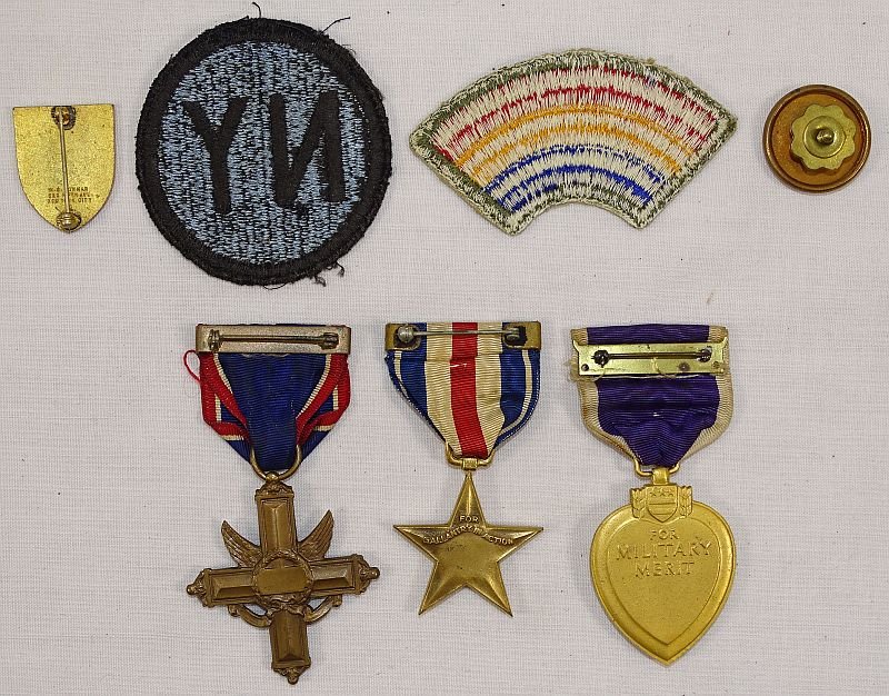WWI Distinguished Service Cross / Silver Star / WWII Purple Heart Medal and Insignia Group — image 2