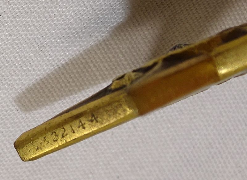 WWI Distinguished Service Cross / Silver Star / WWII Purple Heart Medal and Insignia Group — image 4