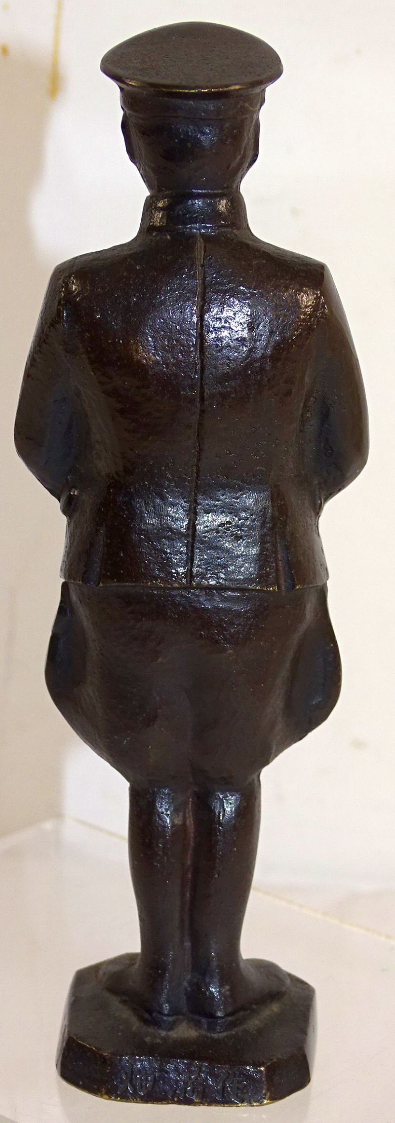 WWII Era Bronze Statue of a Japanese Army Officer with Sword — image 3