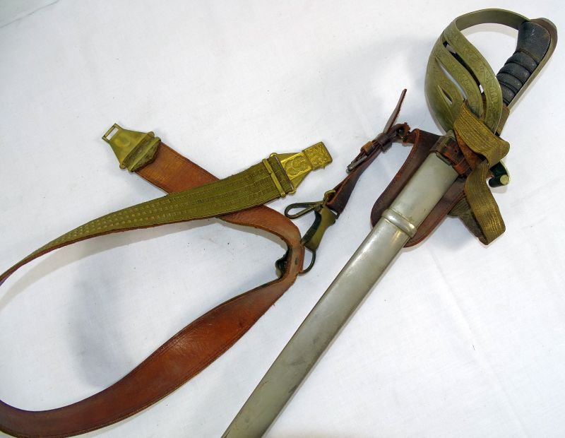 Czechoslovakian M1924 Officer's Sword and Sword Belt — image 2