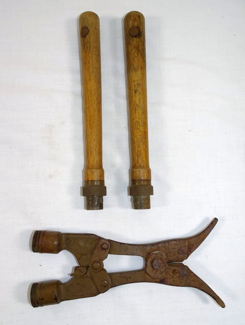 WWII Japanese Military Wire Cutters And Pouch — image 5