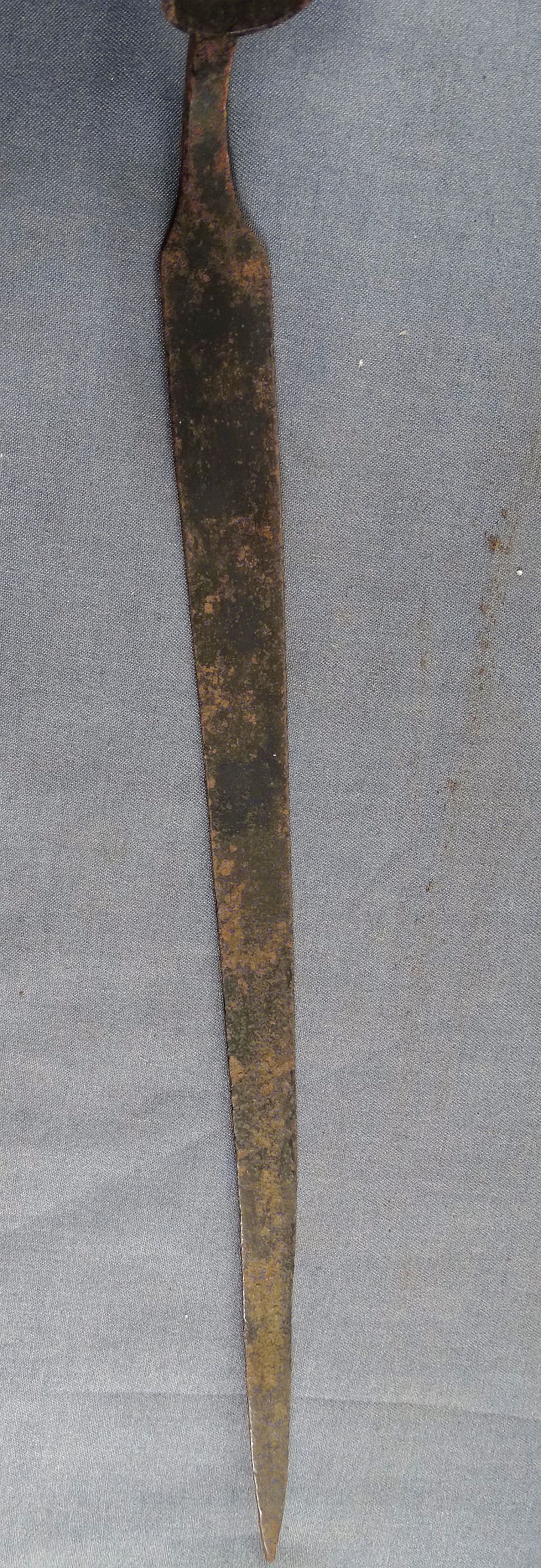 Revolutionary War Fusil or Carbine Bayonet with Scabbard and Frog — image 8